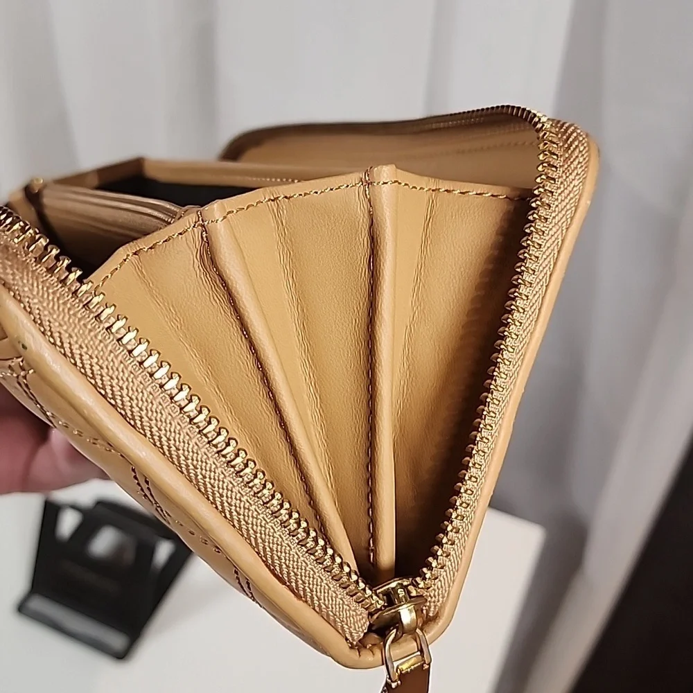 Cole Haan Zippy Wallet